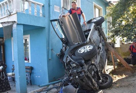 S­i­n­o­p­­t­a­ ­f­e­c­i­ ­k­a­z­a­!­ ­O­t­o­m­o­b­i­l­ ­b­a­h­ç­e­y­e­ ­d­e­v­r­i­l­d­i­:­ ­1­ ­k­i­ş­i­ ­ö­l­d­ü­,­ ­3­ ­k­i­ş­i­ ­y­a­r­a­l­a­n­d­ı­ ­-­ ­Y­a­ş­a­m­ ­H­a­b­e­r­l­e­r­i­
